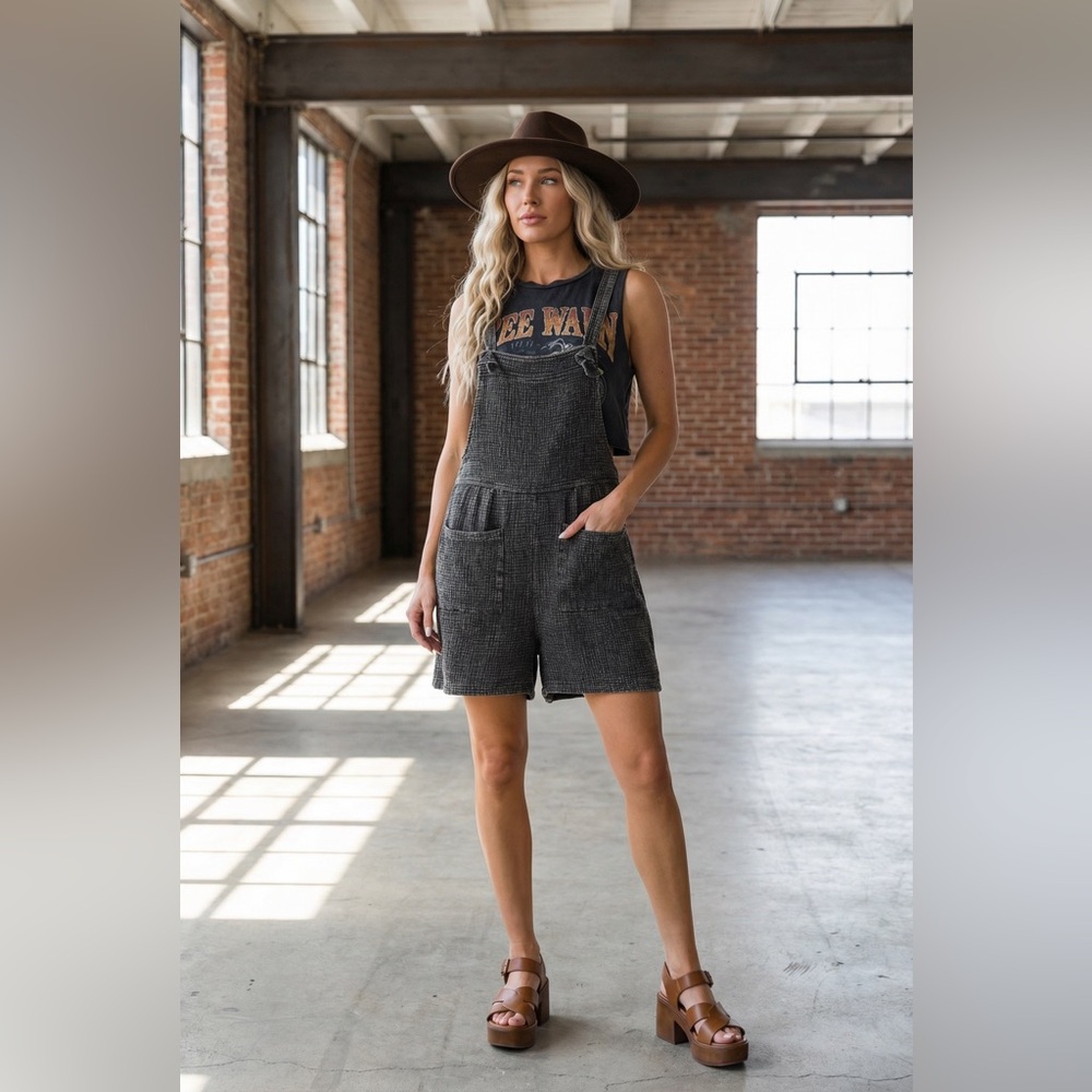 NWT Textured Gauze Washed Ash Black Knot Strap Jumper Overalls Shortalls Romper - Picture 4 of 8